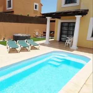  Villa Villas Brujula Company Spagna