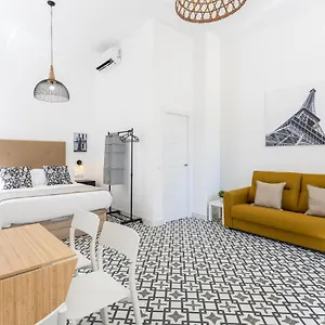 Appartamento Holidays2malaga Picasuss Loft New Built Close Huelin And Promenade, Málaga